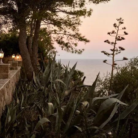 Anatoli - Tranquil Escape With Scenic Views, By Zantewize Ferienhaus